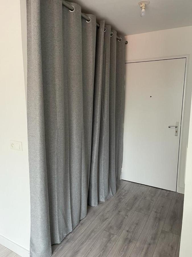 Appartement Idealement Place Villeparisis Exterior foto
