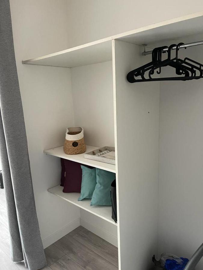 Appartement Idealement Place Villeparisis Exterior foto