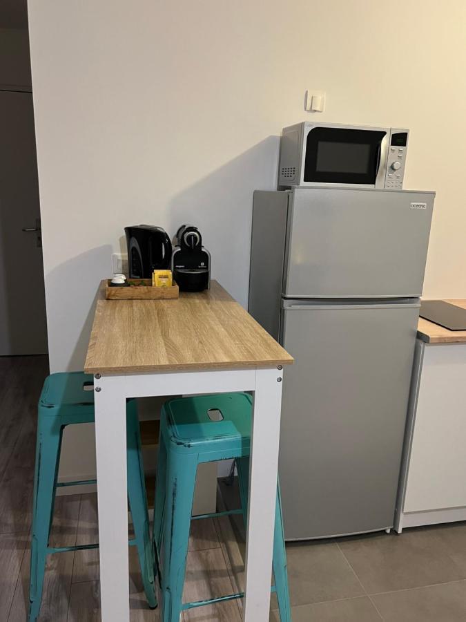 Appartement Idealement Place Villeparisis Exterior foto